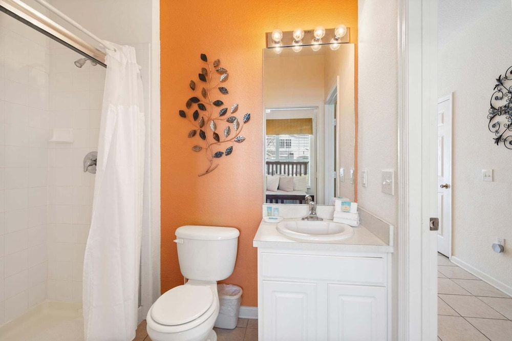 Windsor Hills 3 Bedroom Private Pool Townhome 0866