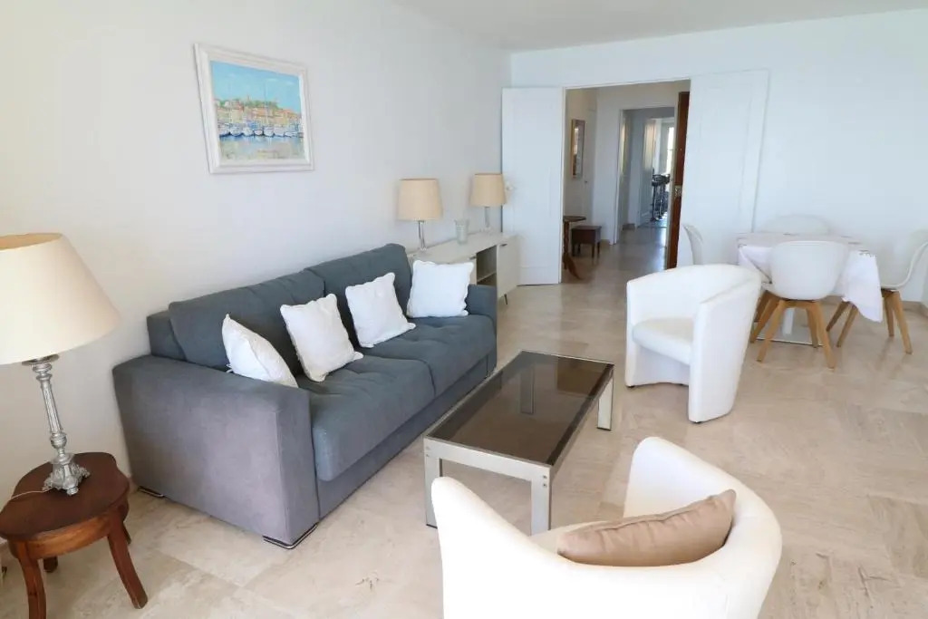 Amazing Sea View 2 Bedroom Front of the Beach 303