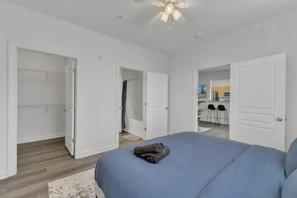 King 3BR Suite Mins to Downtown Raleigh
