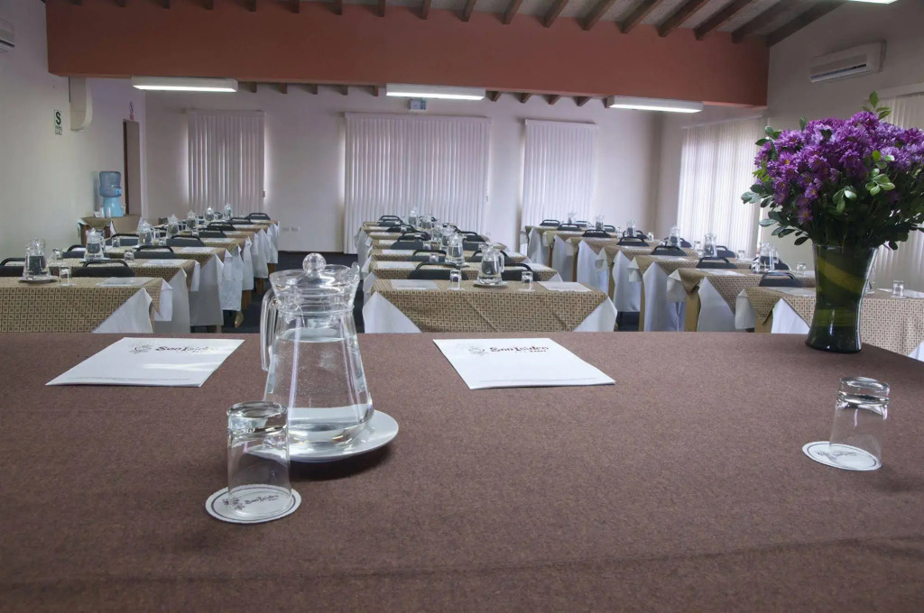 Hotel San Isidro Inn