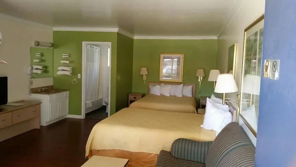 Kelseyville Motel