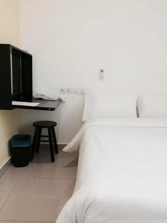 YY48 Hotel