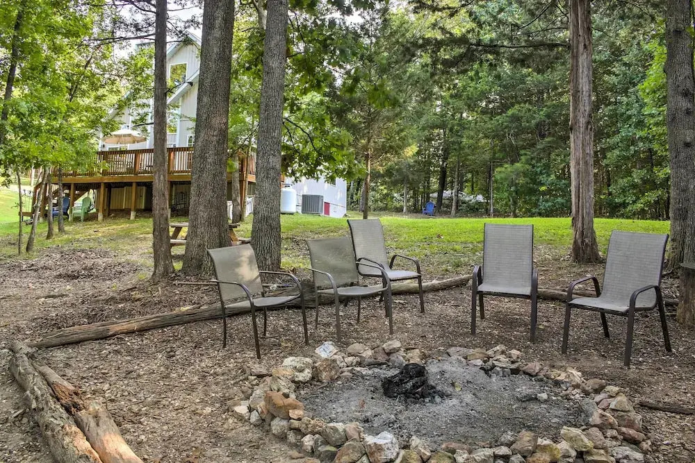 Hot Tub & Wooded Views: Lakefront Blue Eye Cottage