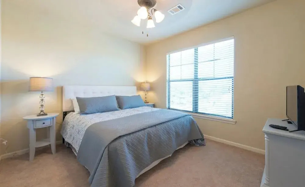 Bright 3BR Resort Condo Near Disney + Pools