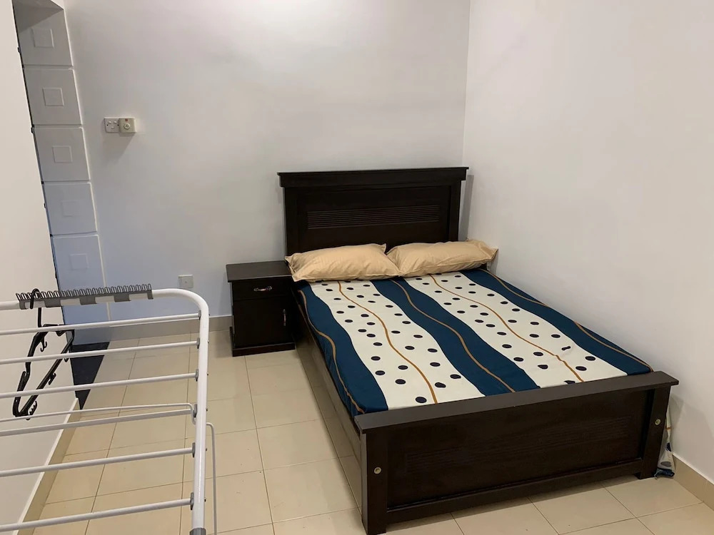 R4 Crescent Stay Colombo Apartment