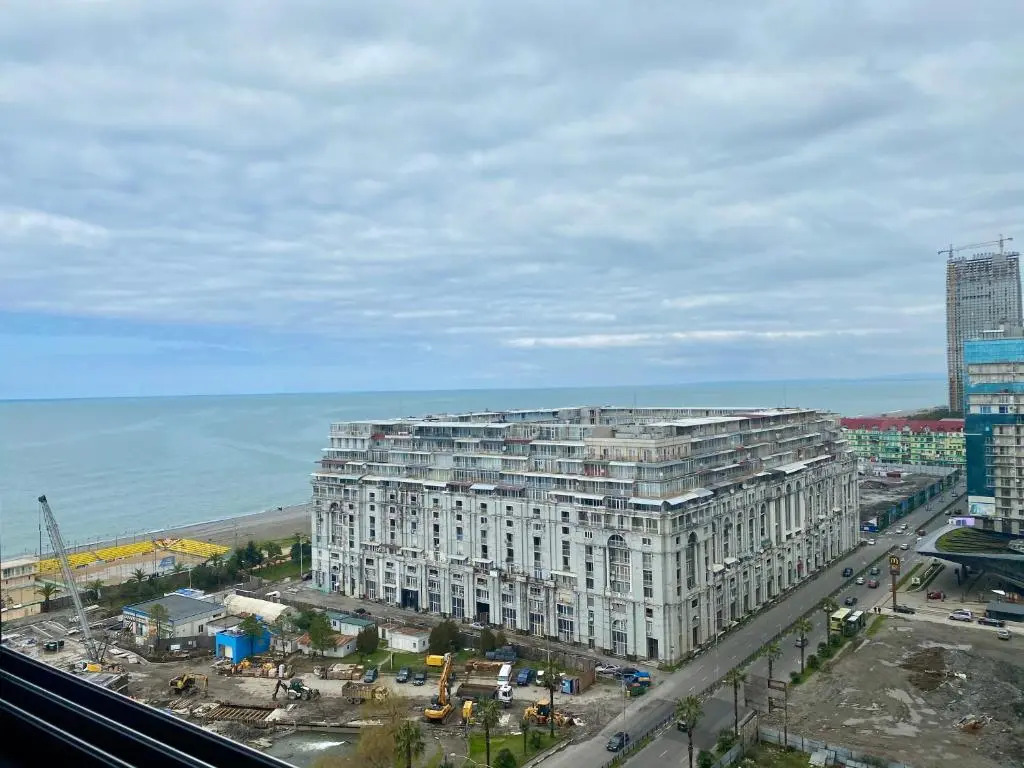 Sunshine Signature Apartments in Alliance Palace