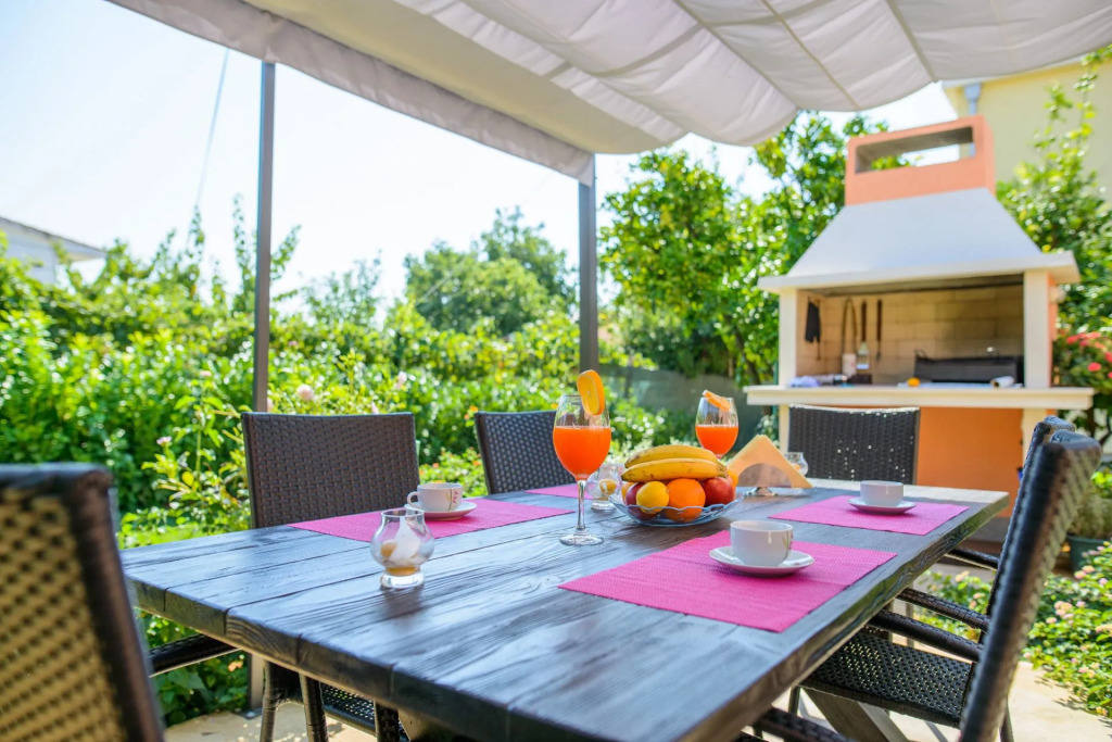 House Mirjana