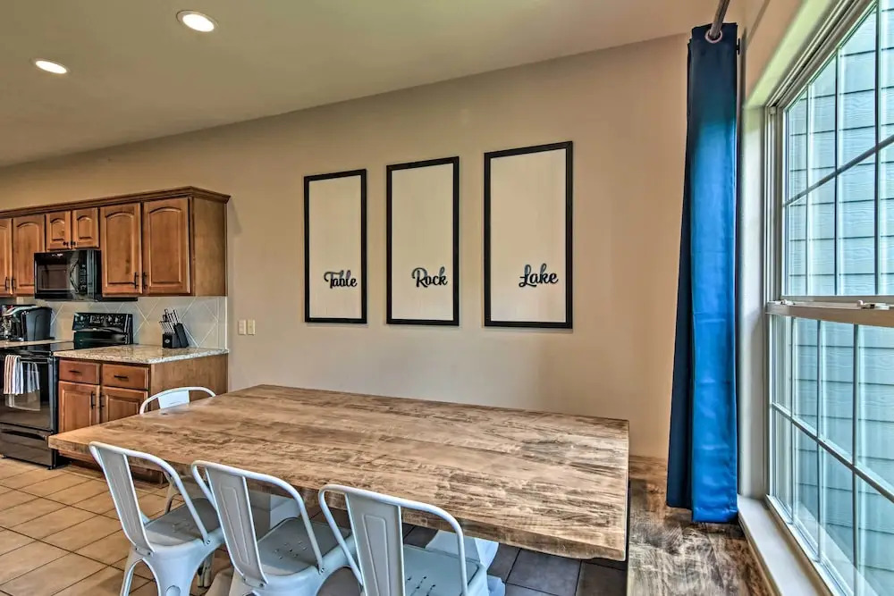 Expansive Townhome w/ Game Room & Community Pool