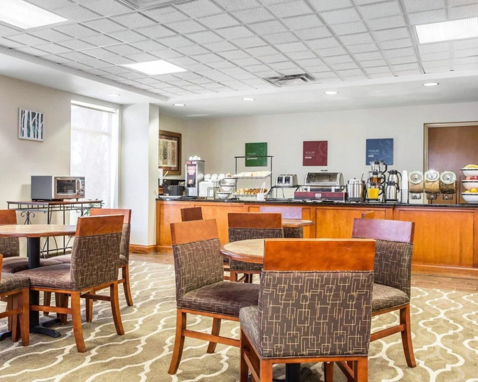 Comfort Inn & Suites