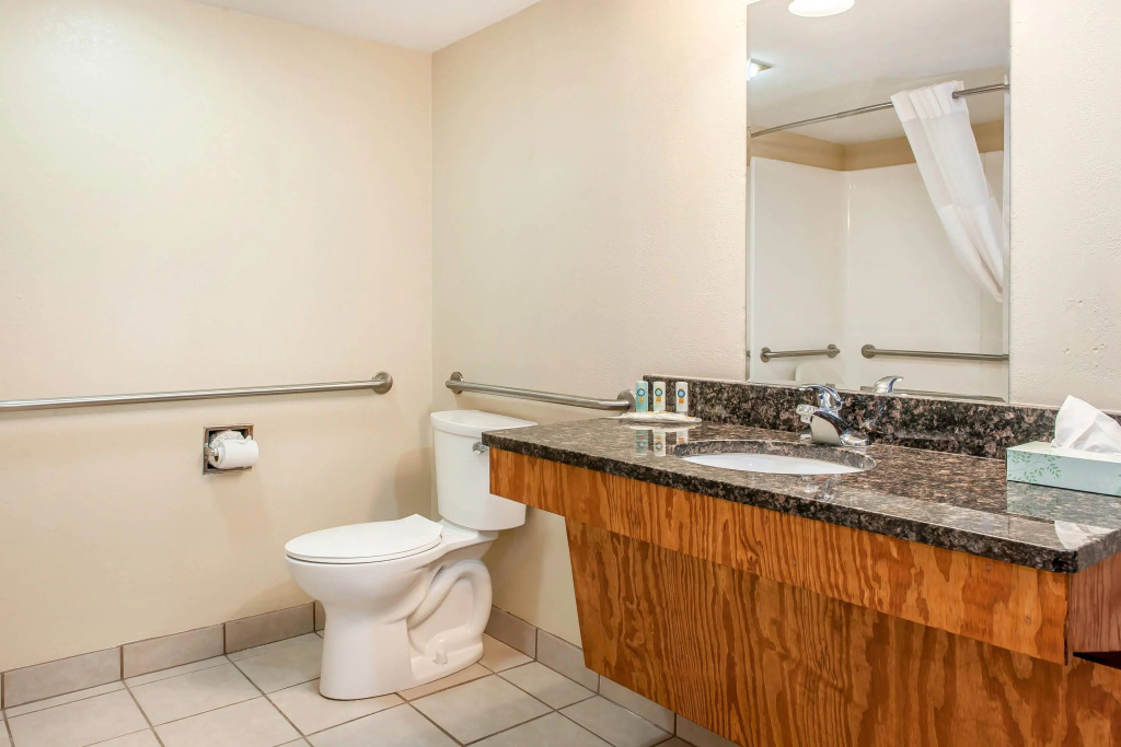 Quality Inn Findlay