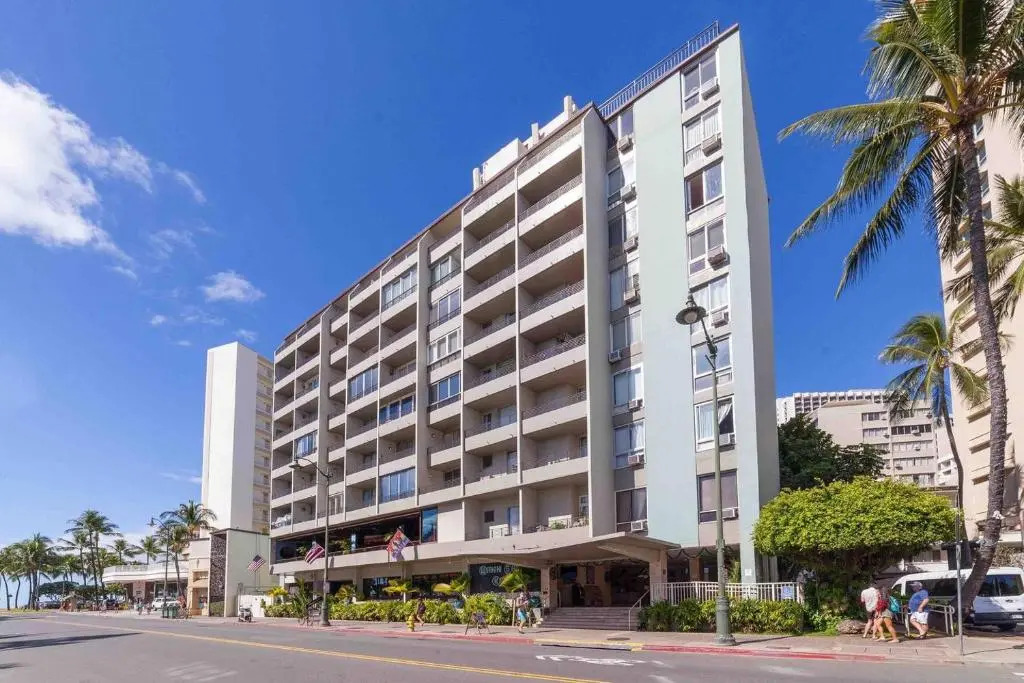 @ Marbella Lane Studio, 15 steps from the Beach, 11 mins from the Airport
