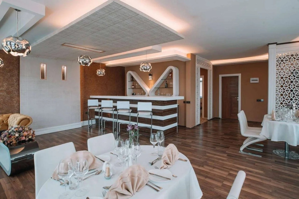 Diamond Hotel