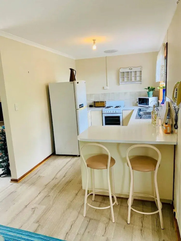 Unwind Retro-vibe Pet Friendly