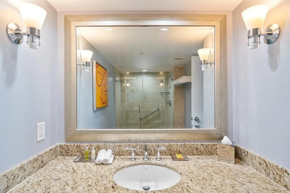 1 Bedroom Suite at Galleryone 1 Condo by Redawning