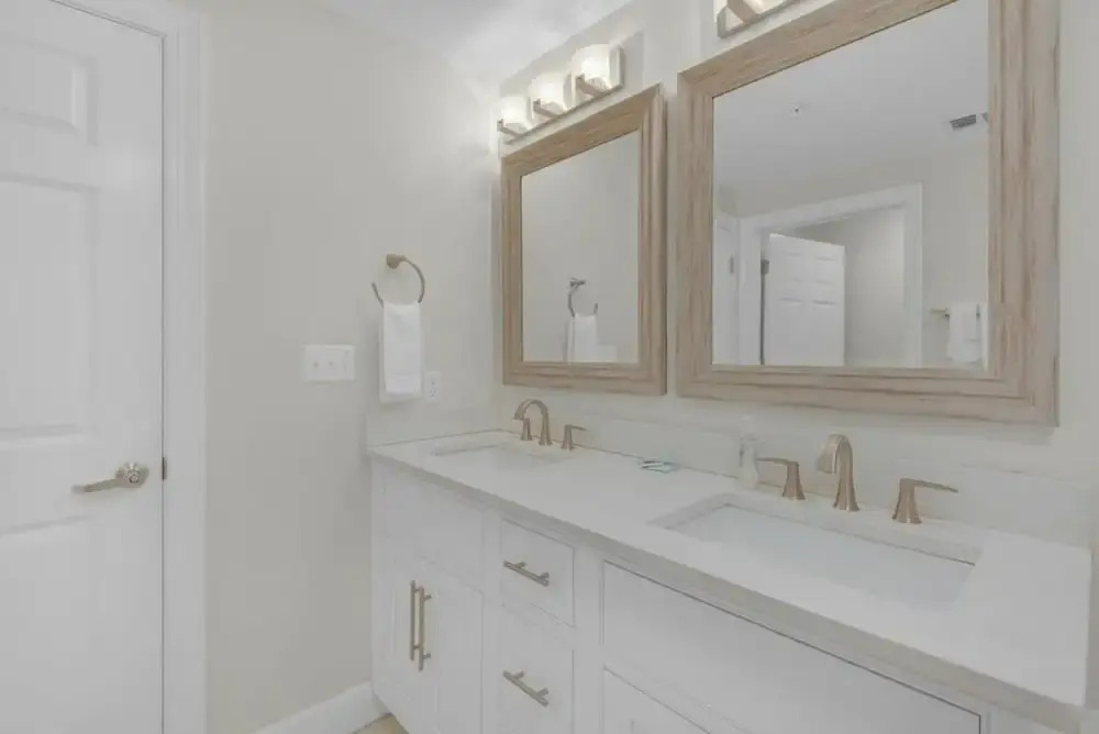 Coastal Condo 607 by Brightwild Beachfront
