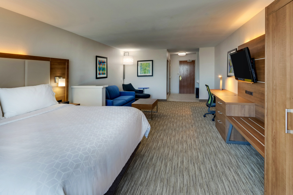 Holiday Inn Express & Suites Lake Worth by IHG