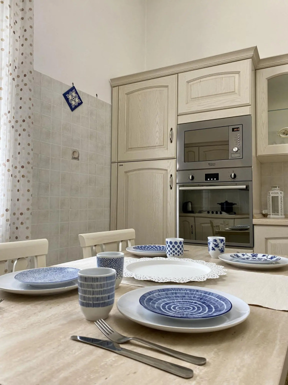 Apartment in the historic center, private terrace, excellent location, suitable for families-Casa Marta