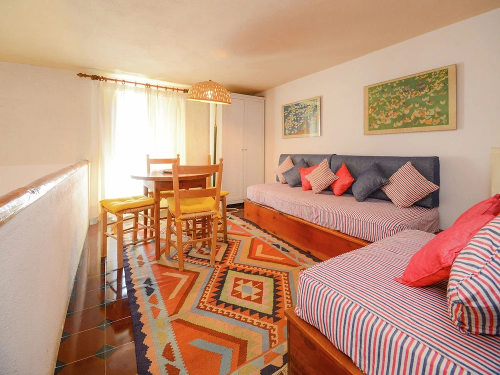Lovely Apartment on a Beautiful Property Near the sea