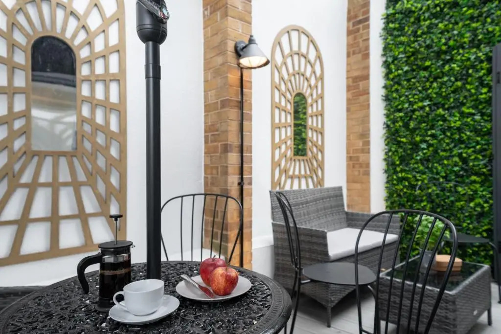 BIG & LUXURY 3 BEDR, 4 BEDS, 2,5 BATH, COVENT GARDEN, BEST Location