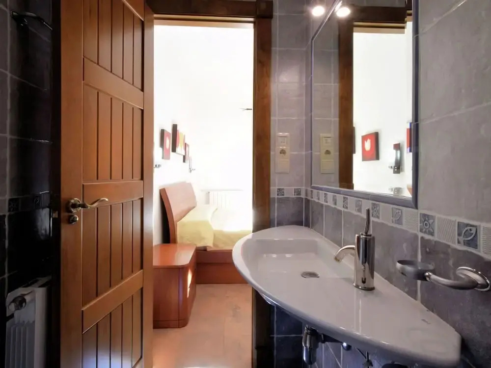 Independent Villa With Private Pool on an Estate in Sayalonga Costa del Sol