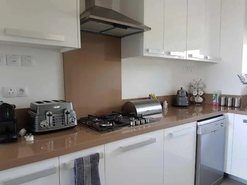 Azuri Apartment with Beach, Pools, Gym, Golf, Shops, Restaurants, Spa, Boat activities, Tennis &Paddle court, kids corner