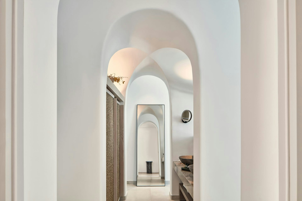 Canaves Epitome - Small Luxury Hotels of the World