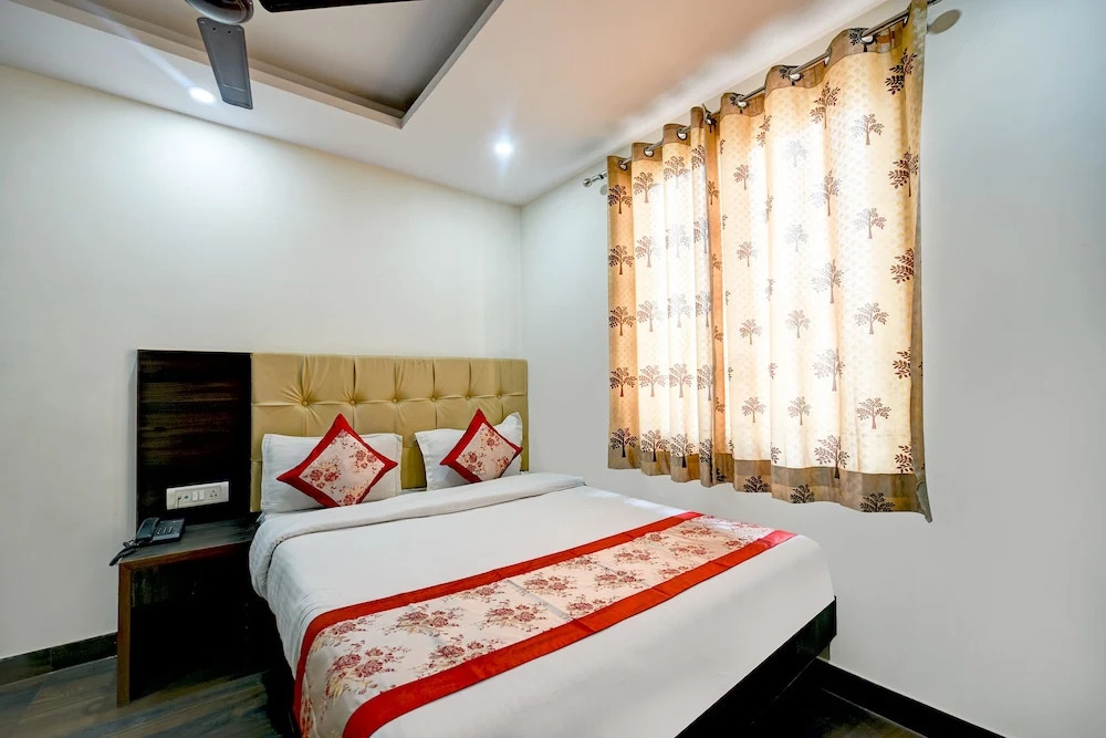 Hotel The Metropolis Tourist Near Connaught Place And Ramakrishna Ashram Marg Metro Station