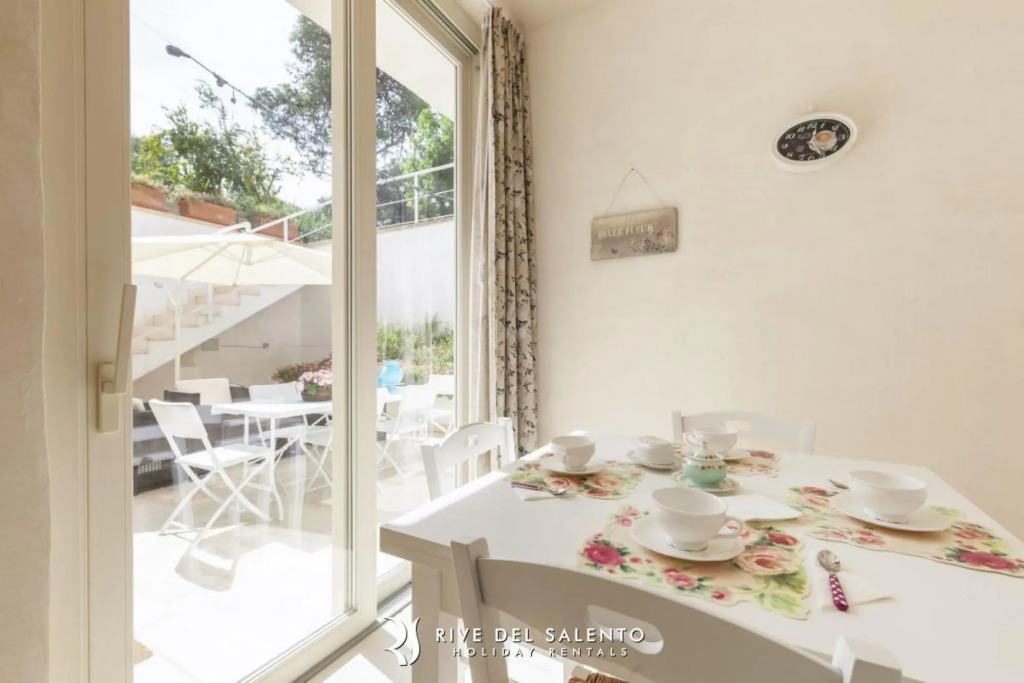 Charming apartment in a splendid villa with swimming pool in Lecce, a few km from the centre-Reginella Deluxe