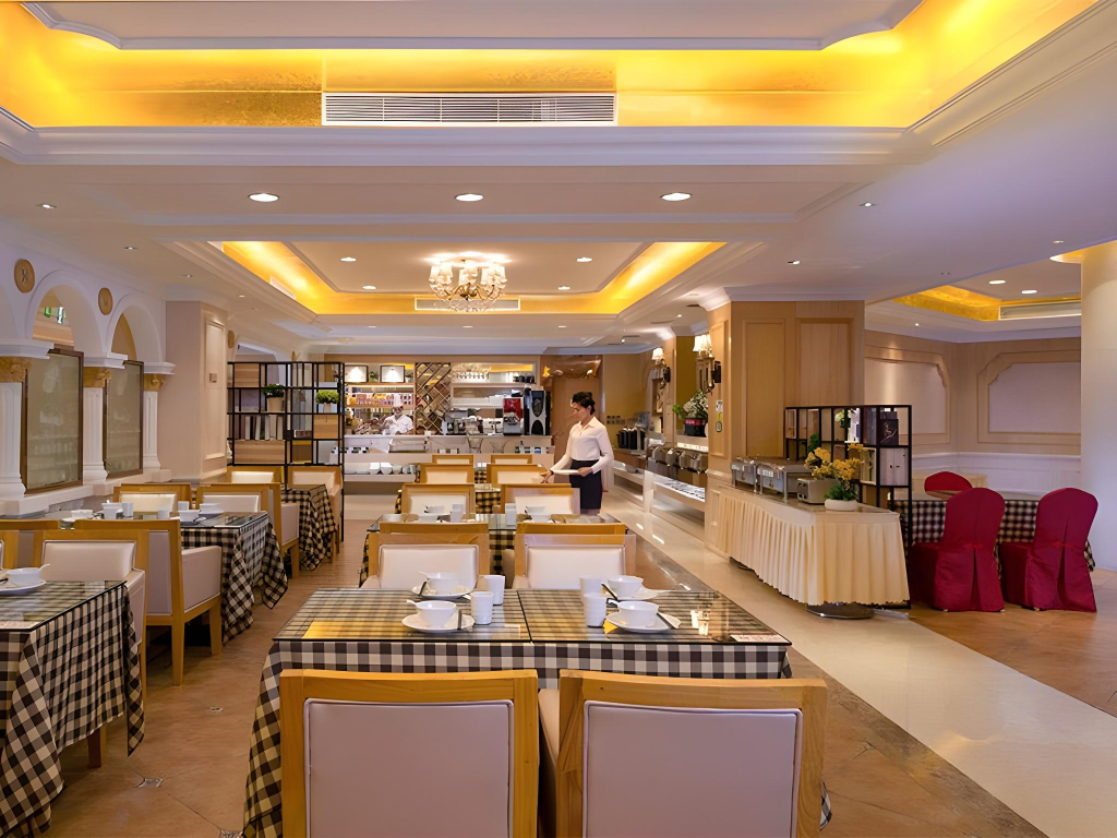 Venus Hotel Gongming Rainbow