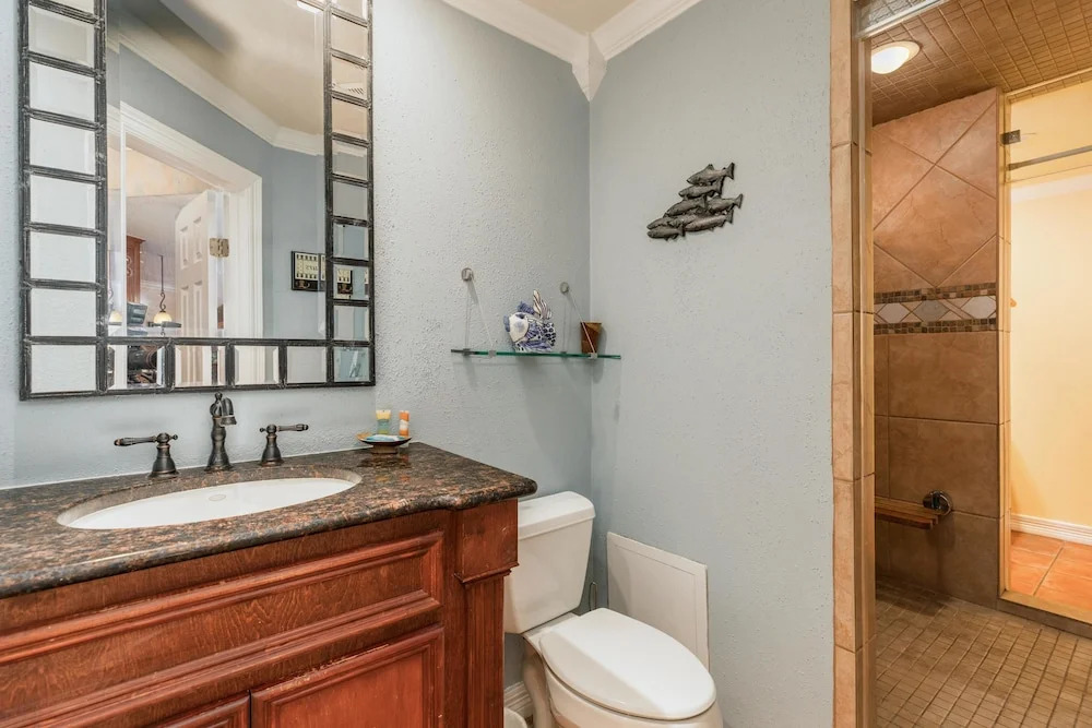 Maravilla Condos - Anchors Away