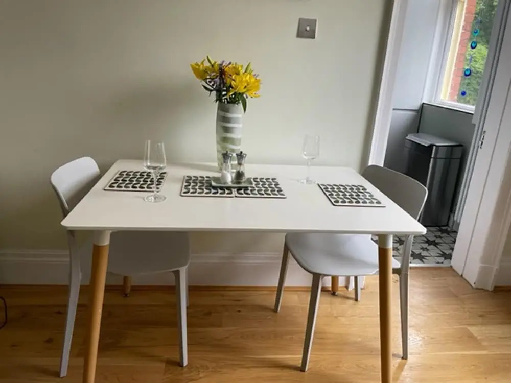 Beautifully Lit Airy 1-bed Apartment in Liverpool