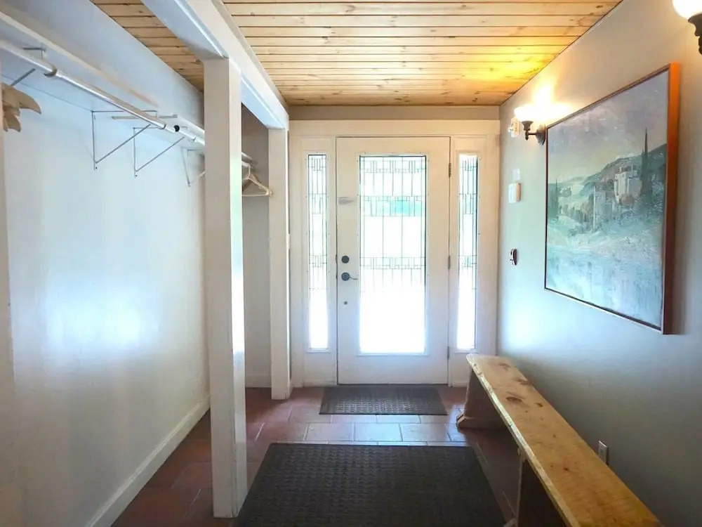 Secluded 6 Acre Property near Mountain Road