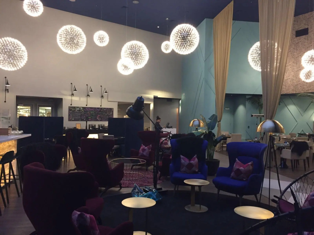 Отель Naumi Auckland Airport