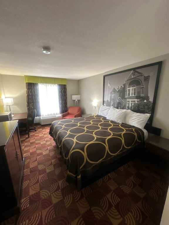 Super 8 by Wyndham Lake of the Ozarks