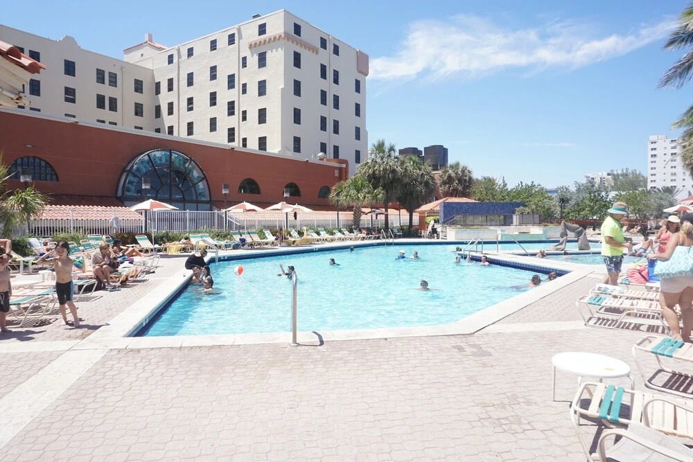 Apartments by Design Suites Hollywood