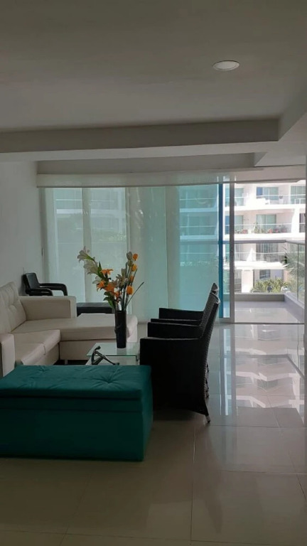 2p4-rm 2-bedroom Apartment Facing the sea With air Conditioning and Wifi