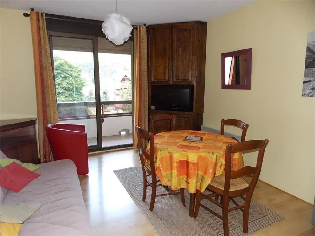 Appartement Bagnères-de-Luchon, 3 pièces, 4 personnes - FR-1-313-128