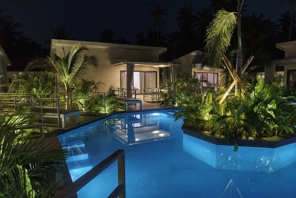 CoconutsPalm Resort