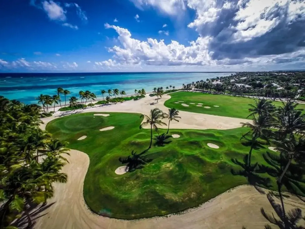 Golf Front Villa with Private Pool in Beach Resort