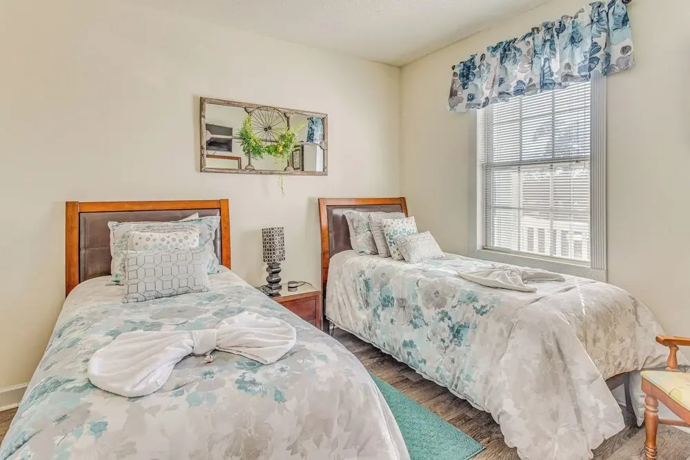 Swim, Putt & Play: Central Condo in Myrtle Beach!