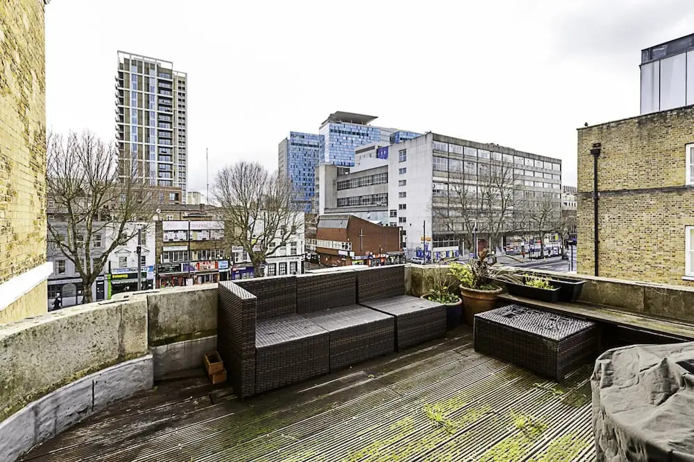 Converted Brewery Apartment With Terrace