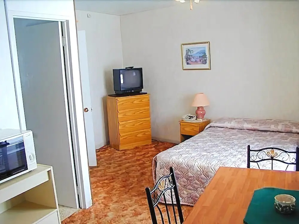 Condotel Motel Canadien