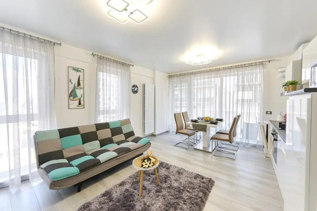 Sunflower 2BR Apartment in Nord10- parking n pool