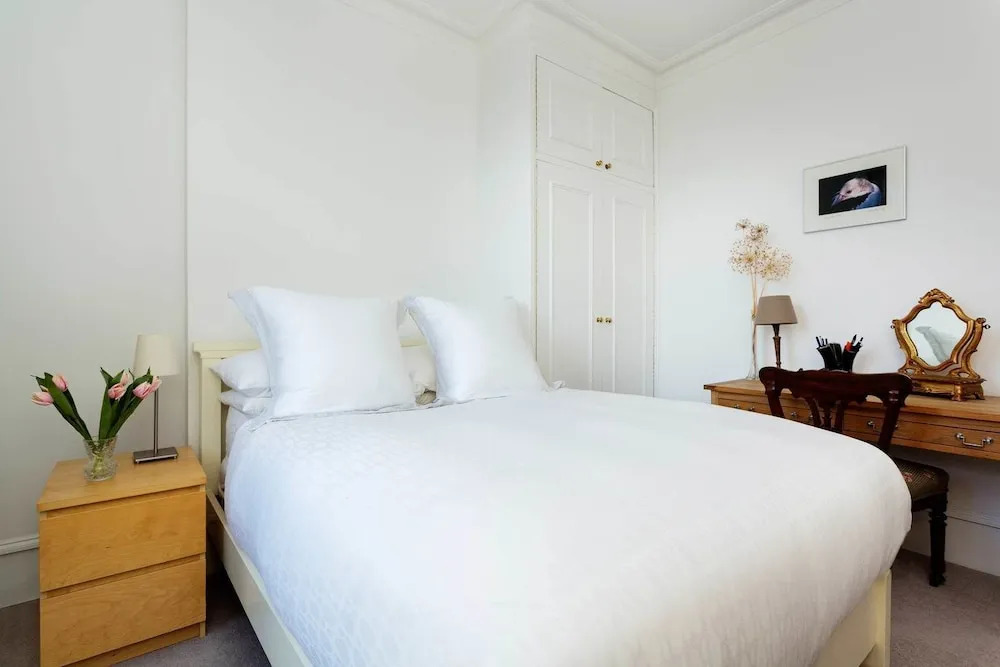 Charming Fulham flat