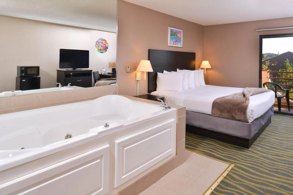 Atlantis Family Waterpark Hotel, an Ascend Collection Hotel