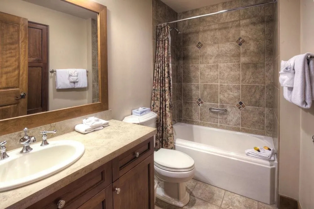 Lone Eagle #3021 - 2 Br Condo