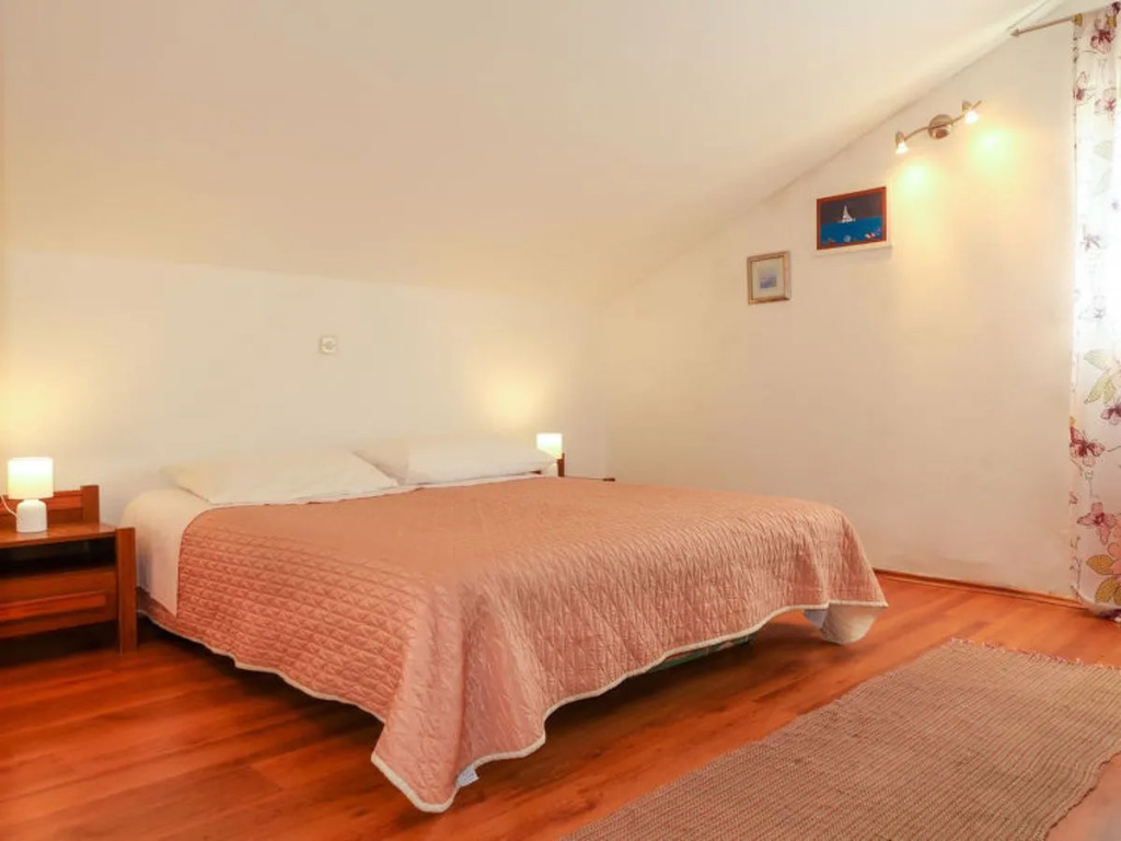 Apartment Dora Spiez 33171