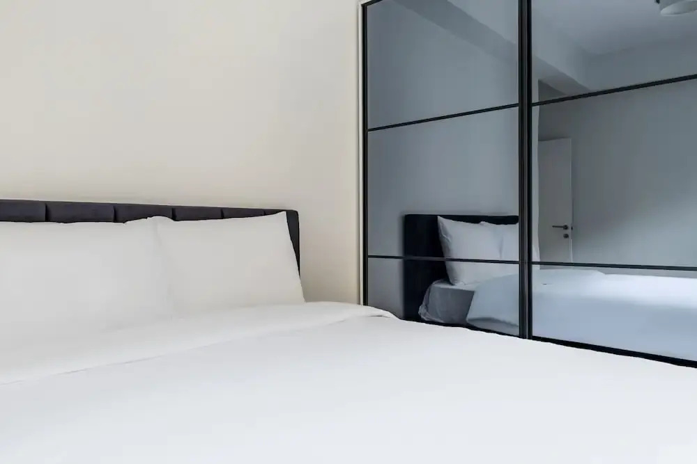 Central and Modern 2 1 Flat in Sisli