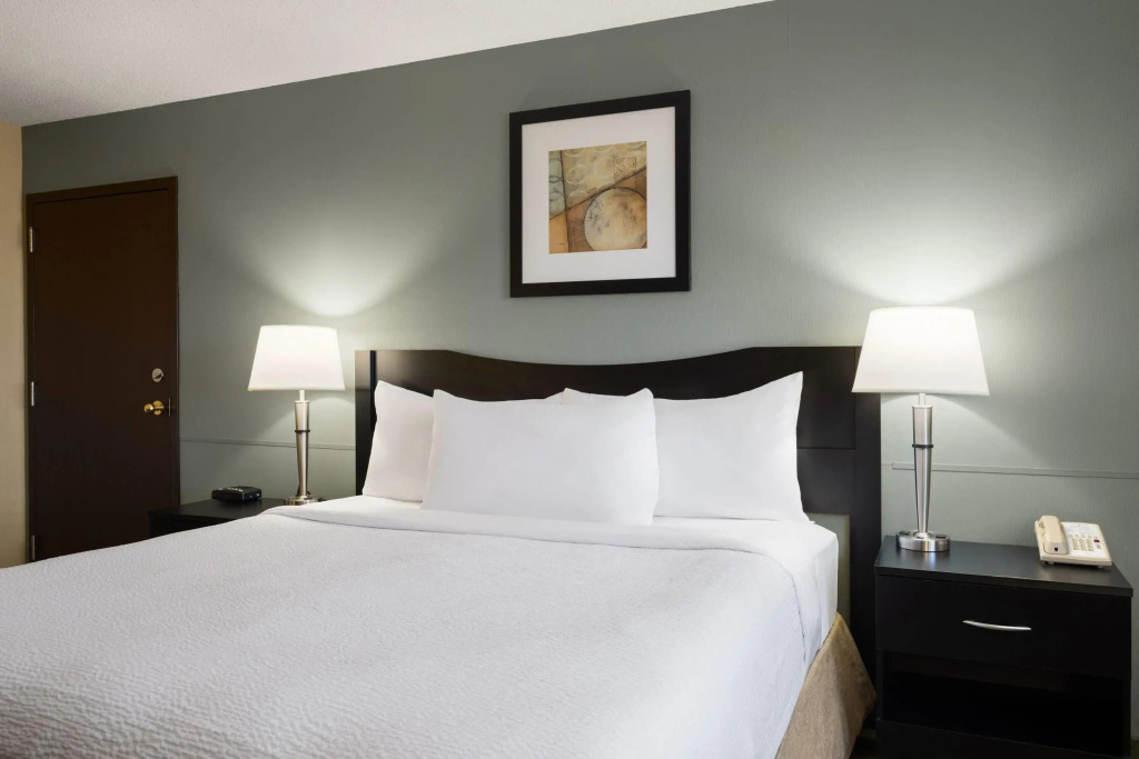 Ramada by Wyndham Saskatoon