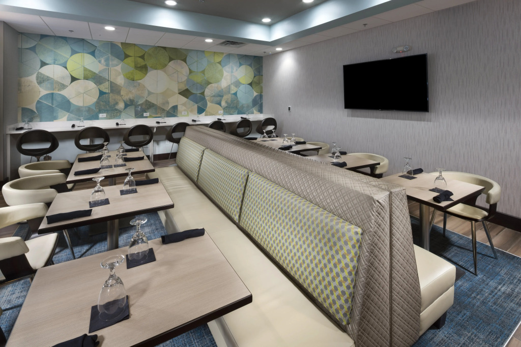 Holiday Inn & Suites Arden - Asheville Airport by IHG